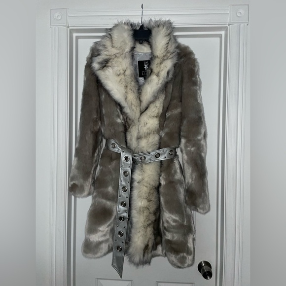 Fabulous Furs Jackets & Blazers - DONNA SALYERS FABULOUS FURS LUXE FAUX FUR COAT In QUARTZ BELTED SZ S NWOT